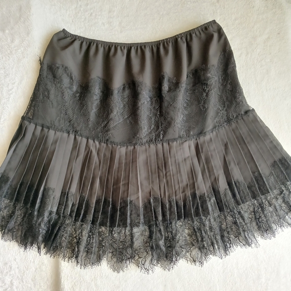 Amazon Dresses & Skirts - Lace Skirt Size XL